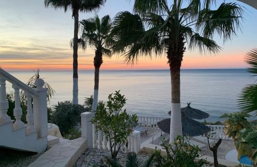 Coveta Fuma Villa | Frontline villa, five star deluxe
