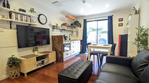 Mount Barker Apartment | Frostwood House