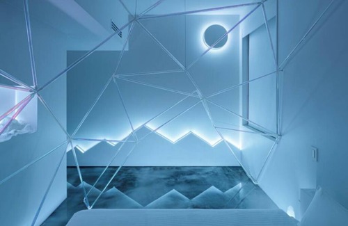 Nihonbashimuromachi Hotel | Frozen Dawn Room @ Tokyo Street Art Hotel
