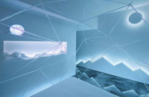 Nihonbashimuromachi Hotel | Frozen Dawn Room @ Tokyo Street Art Hotel