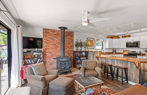 Basalt House | Frying Pan Valley Vista | Walk to Basalt + Views
