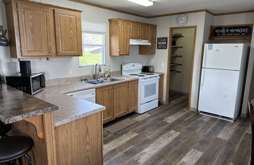 Annapolis Cabin | FS Rental #1 - 5mins to Black River