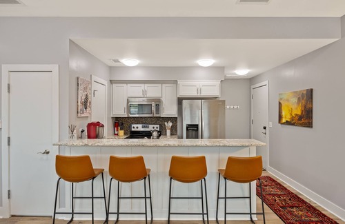 Fort Worth Apartment | Ft Worth Southside Loft 204- Walk to Magnolia Ave!