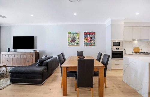 Red Hill House | Fulcher Lane A Zen Retreat in Modern Comfort