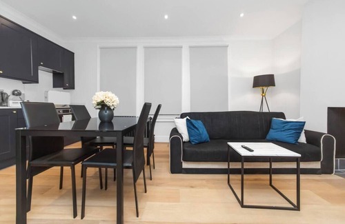 Sands End Apartment | Fulham Luxury Lofts by Sol Haven