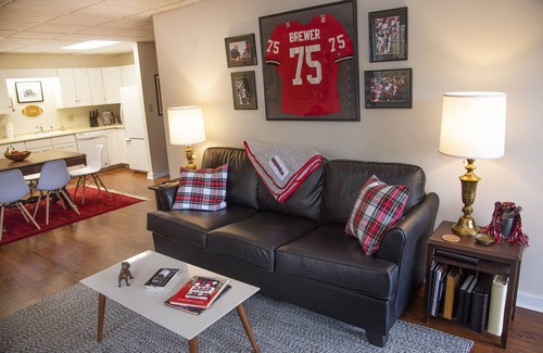 Arnoldsville Apartment | Full apartment w/kitchen, living room, w/d just outside of Athens GA, sleeps 6+