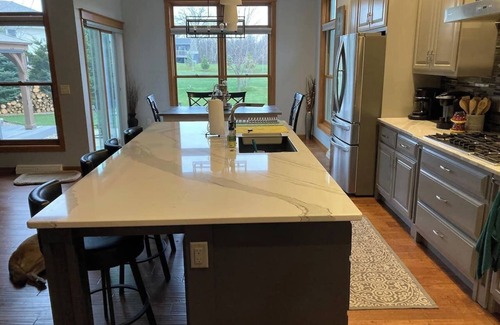 Butte Des Morts House | Full Home for Rent. 15 minutes to EAA Grounds, in a quiet neighborhood.