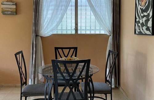 San Antonio House | full house near to airport and shopping center los pueblos and metro mall, and ,