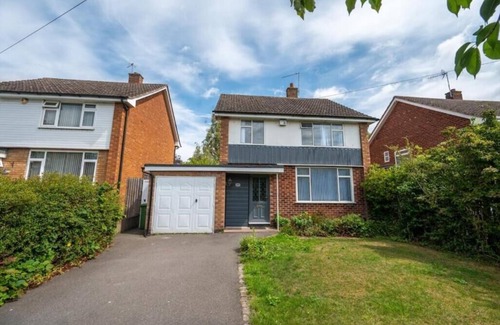 Shirley House | Full House | NEC Free Parking & Netflix Fast Wifi