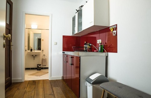Zentrum-Nord Apartment | FULL HOUSE Studios - The Jungle Apartment - NETFLIX, WiFi inkl