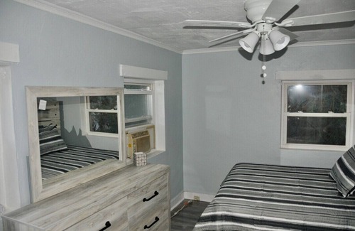 Columbia House | Full Kitchen, Fast Wi-Fi, Smart TV, Washer & Dryer, Walk to 5 Points