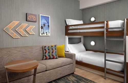 Anaheim Resort Hotel | Full Kitchen Suites - Family-Friendly Rentals, steps to Disneyland
