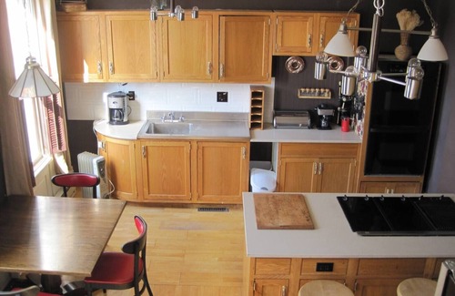 Central Northside Apartment | Full of Light Furnished Apartment Close to Downtown