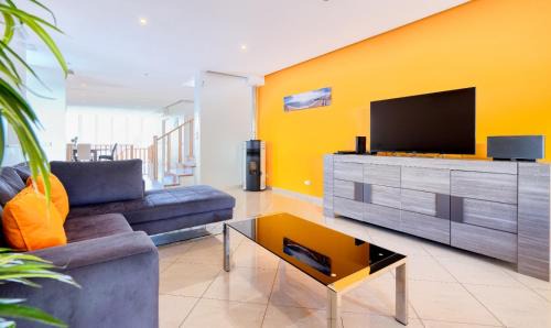 Correeira Villa | Full private 300sqm Villa Jacuzzi Heated Pool Ideal & quiet location