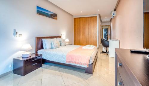 Correeira Villa | Full private 300sqm Villa Jacuzzi Heated Pool Ideal & quiet location
