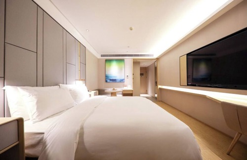 Shibei Hotel | Full Season Hotel