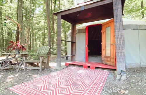 Rushville RV Rental | Full Site Woodland Glamping Rental near 3 of NY's Finger Lakes for 14+