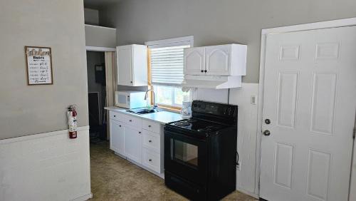 Chemainus Hotel | Fuller Lake Chemainus Motel