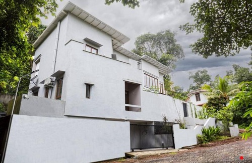 Alto de Porvorim Villa | Fully AC 3BDHK villa with Jacuzzi pool and courtyard