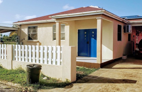 Fairfield House | Fully Air-conditioned, Free Rental Car, Outside seating