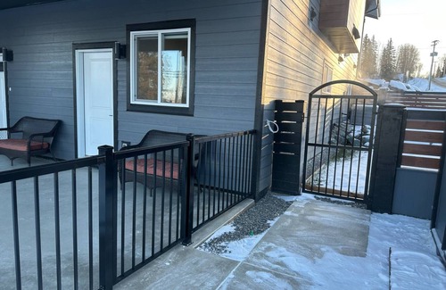 Vanderhoof House | Fully air conditioned Modern Private Family Suite in Vanderhoof