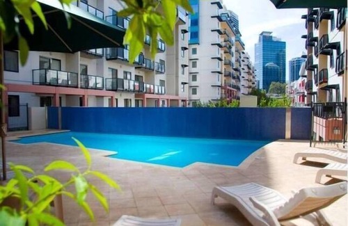 Perth Central Business District Apartment | Fully Airconditioned 2 Bedroom/1 Bathroom With Pool