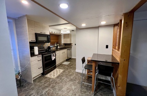 Delta Apartment | Fully AirConditioned Resort Style home living w/Hottub,outdoor shower and pool.