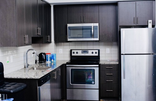 Vaughan Condo | Fully Equipped 1BR Condo Vaughan - Toronto