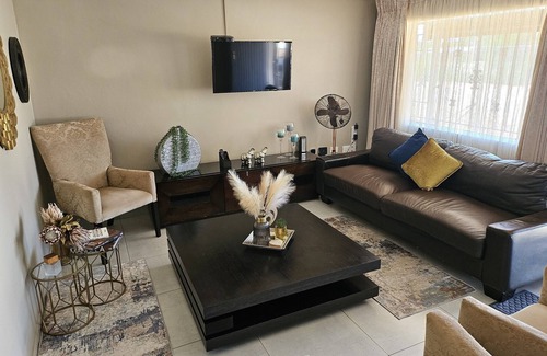 Mmabatho House | Fully equipped self-catering house. nTheeHost@1924 - Mahikeng/Mmabatho