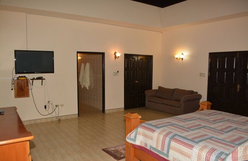 West End House | Fully equipped Villa with pool , near sea side cliffs in West end Negril.