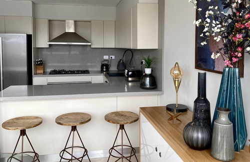 Crows Nest Apartment | Fully Furnished 2-Storey, 3 Bedroom Executive Penthouse Apartment