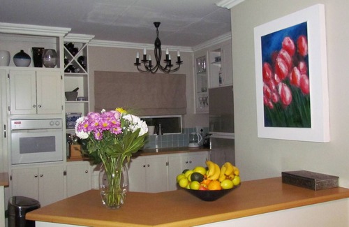 Bloemfontein House | Fully Furnished 3 Bedroom House In in Pentagon Park Bloemfontein