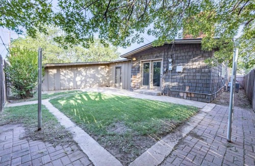 Lubbock House | Fully Furnished and Bills Paid. House is located in Lubbock medical district!