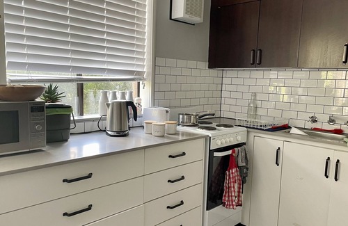 Lyneham Apartment | Fully Furnished, Clean and Comfortable Room in Central Location