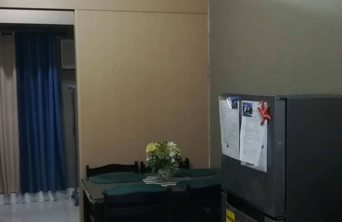 Sampaloc Condo | Fully Furnished Condo Across SM Mall with Unli WIFI and QUEEN BED size