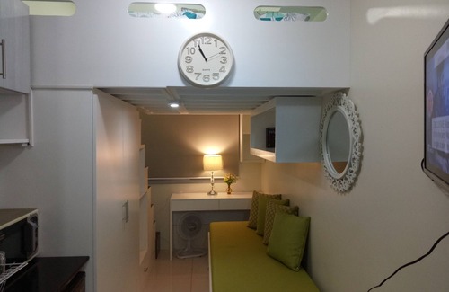 Malate Condo | Fully furnished condo unit with great view of the city suitable for travellers