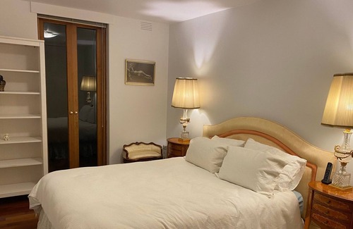 St. Kilda East Apartment | Fully Furnished Ground Floor Modernity With Alfresco Appeal