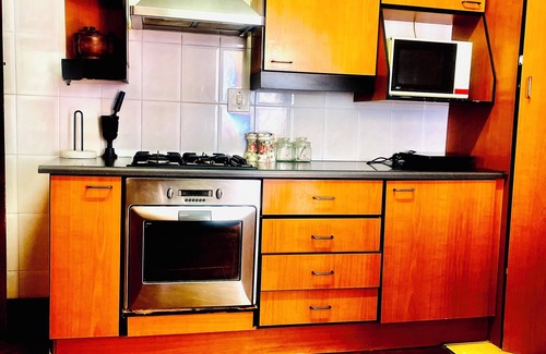 Greater Johannesburg Metropolitan Area Villa | Fully furnished home in Melville-5 minutes to the famous 7th Street
