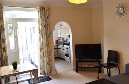Lincoln House | Fully furnished house