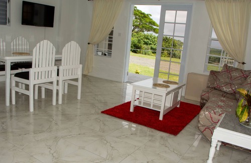 Savannes Apartment | Fully furnished/modern apartments with ocean view, 5 mins from the beach