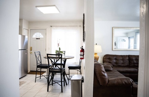 Romulus House | Fully Furnished Newly renovated 3 Bed 1Full Bath Single Family Home near Airport