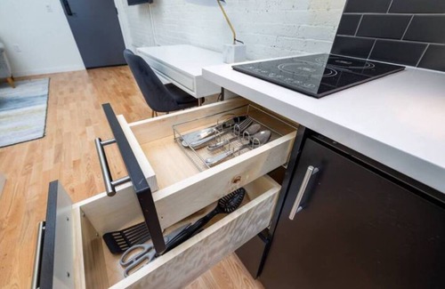 Downtown Hartford Apartment | Fully Furnished Private Loft Style Charm Trumbull Elevator