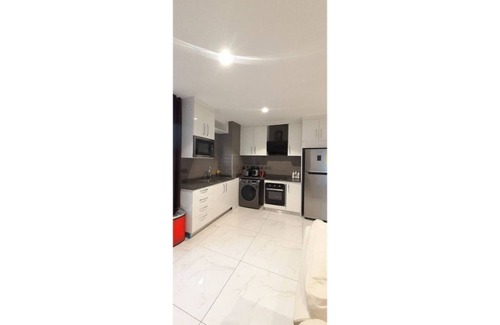Labone House | Fully loaded Luxury Suite, Cantonments-labone