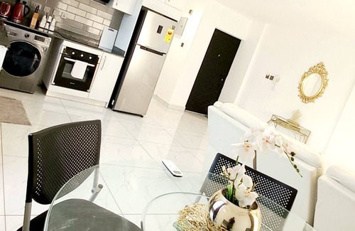 Labone House | Fully loaded Luxury Suite, Cantonments-labone