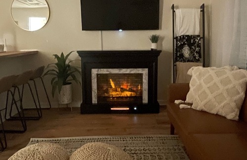 Bowling Green House | Fully remodeled chic & cozy home 2 bedroom home