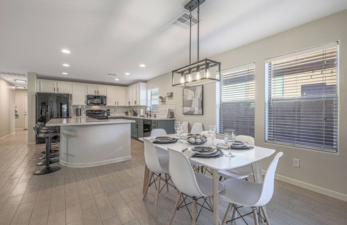 Sun City House | FULLY REMODELED STUNNING AZ OASIS -PARKS, TENNIS, VOLLEYBALL, BASKETBALL COURTS!