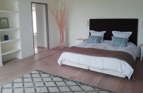 Talmont-Saint-Hilaire House | Fully renovated farmhouse, 14 people, heated swimming pool, large spaces, quiet