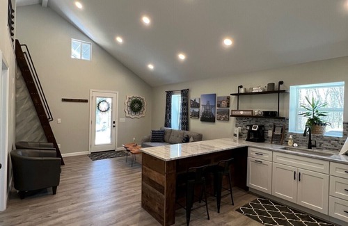 Salem Cottage | Fully Renovated Cottage - Minutes from Appalachian Trail & Carvins Cove
