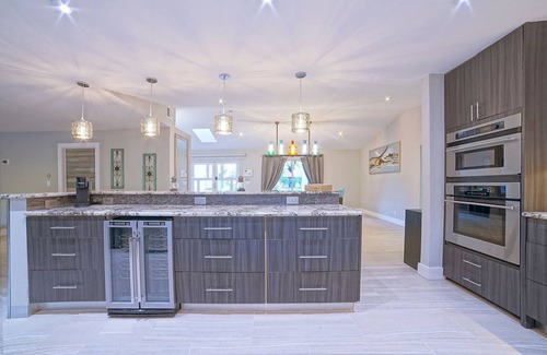 Coral Springs House | Fully Renovated Family Retreat Huge Pool Pet Friendly EV Charger