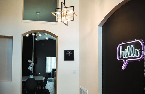 Sunrise Lakes House | Fully Renovated LUXE Orlando Hotel Experience